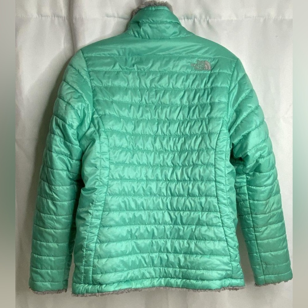 The North Face Aqua/Teal Quilted Girls Jacket - Picture 2 of 6